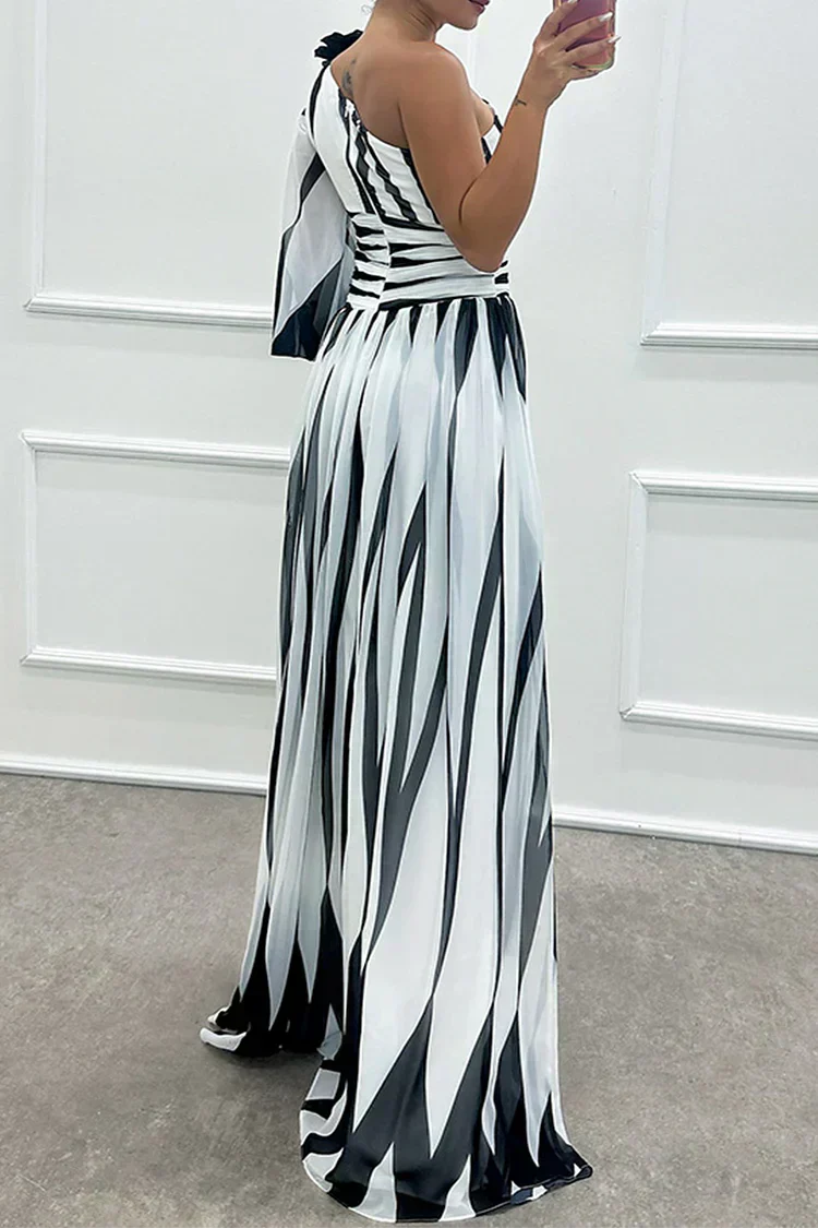 SHILOH | Elegante Vestido Maximalista de Un Hombro con Drapado y Abertura