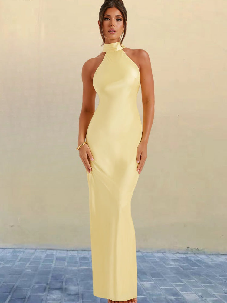 ZEYNEP | Elegante vestido Maxí de satén con escote halter