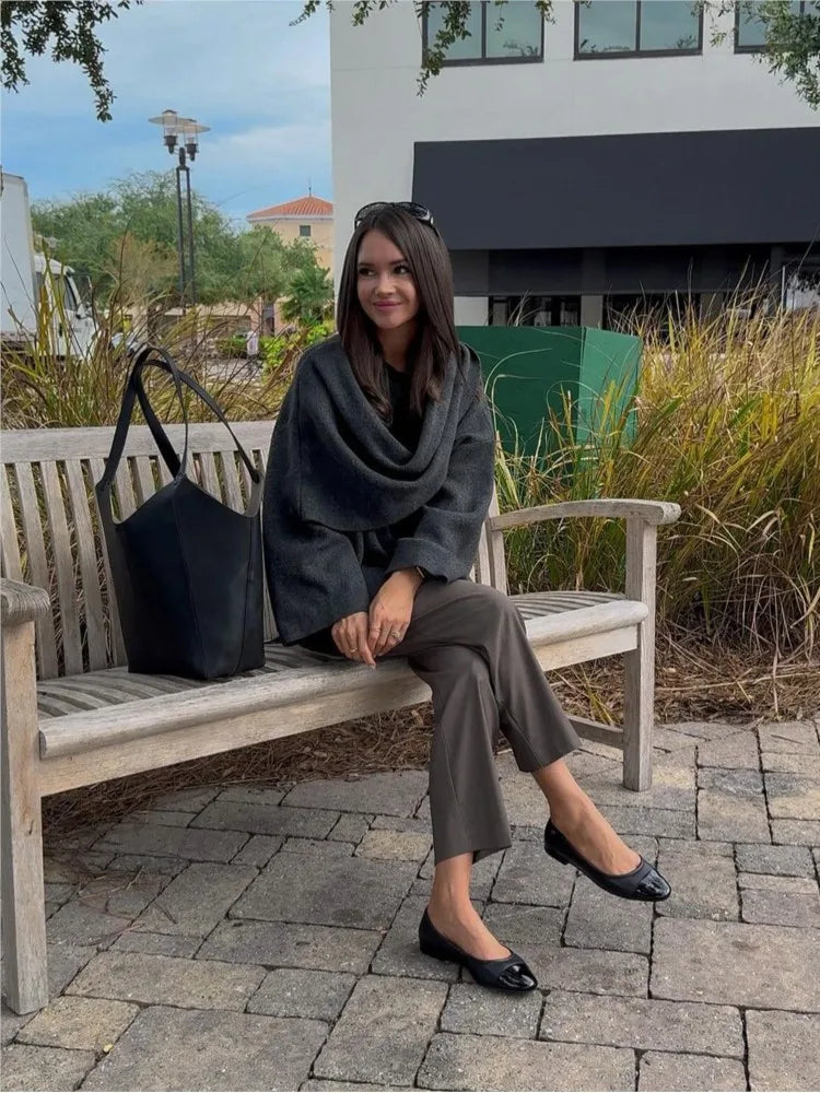 GRETA | Elegante abrigo con pañuelo
