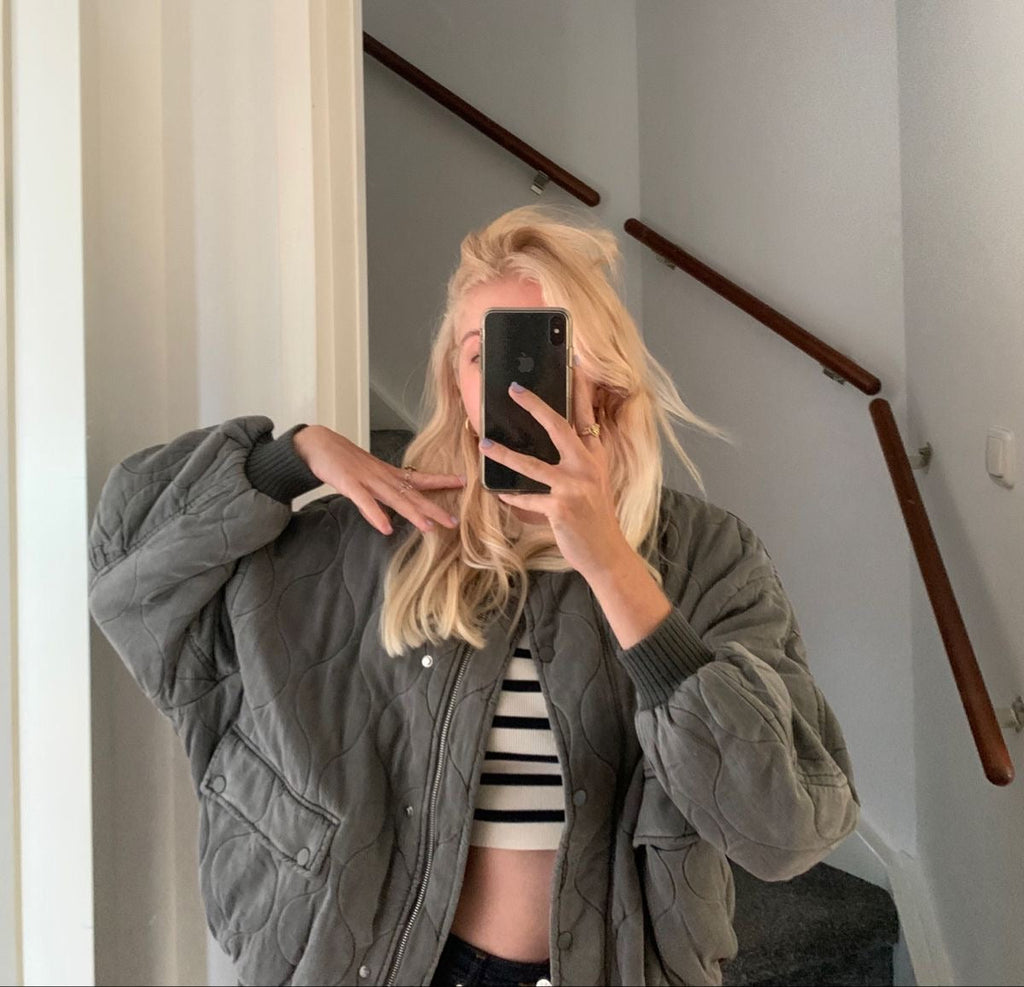 MALIN | Chaqueta bomber minimalista