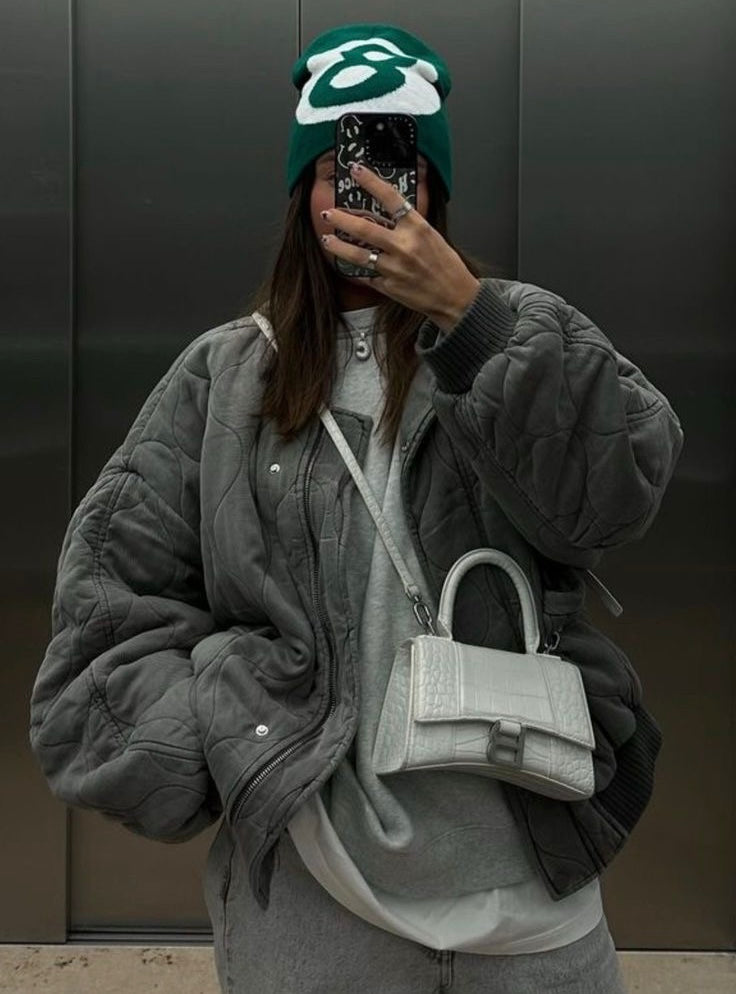 MALIN | Chaqueta bomber minimalista
