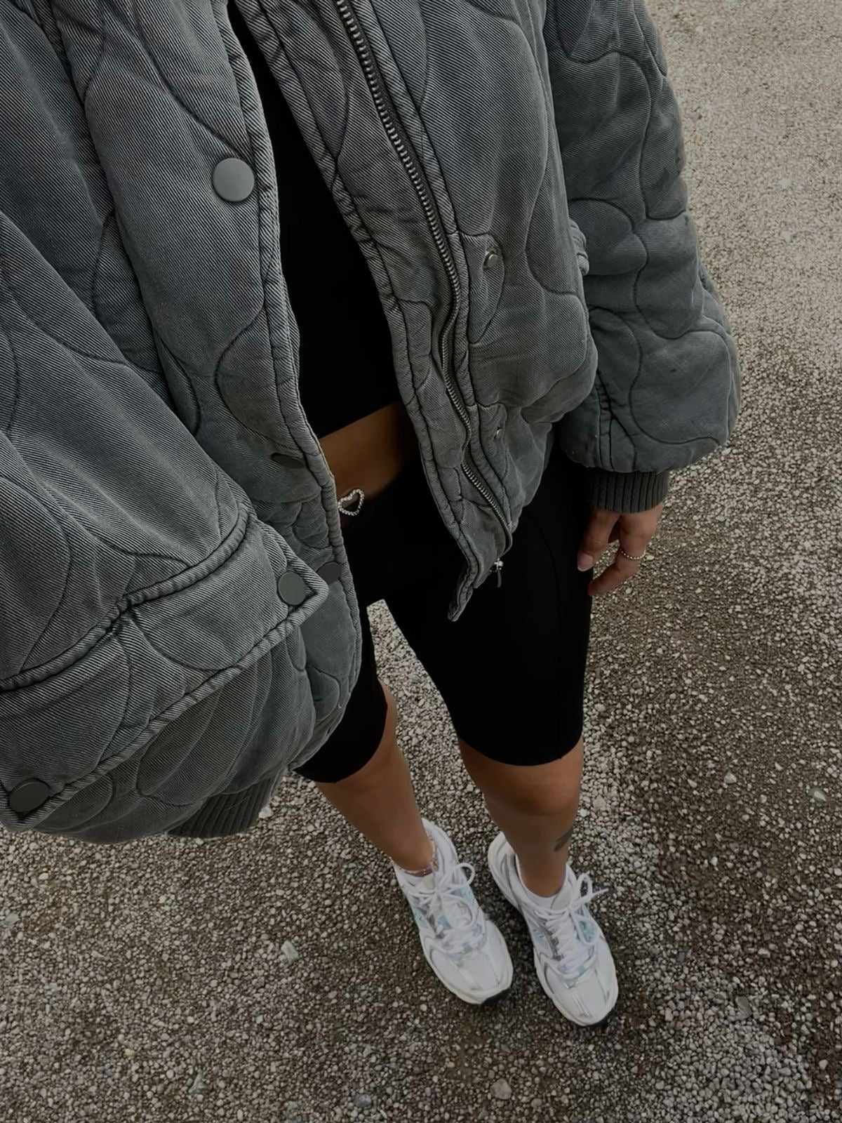 MALIN | Chaqueta bomber minimalista