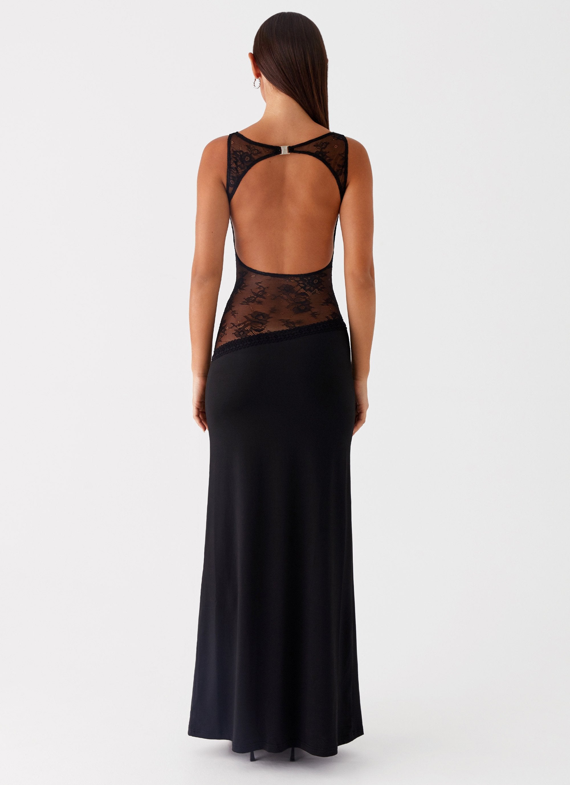 SELENA | Elegante con cortes
