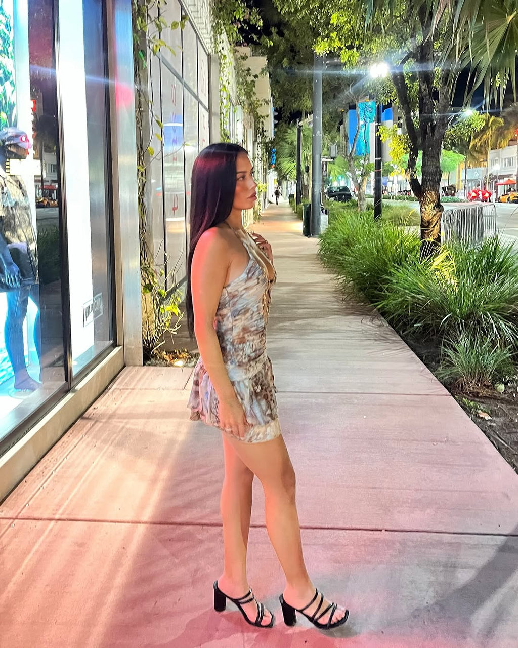 CELINA | Vestido glamuroso con cortes