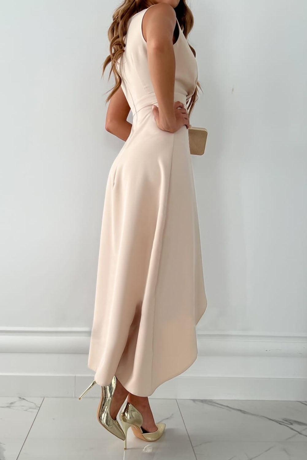 VANESSA | Vestido Midi Envueltos Atemporal con Escote en V