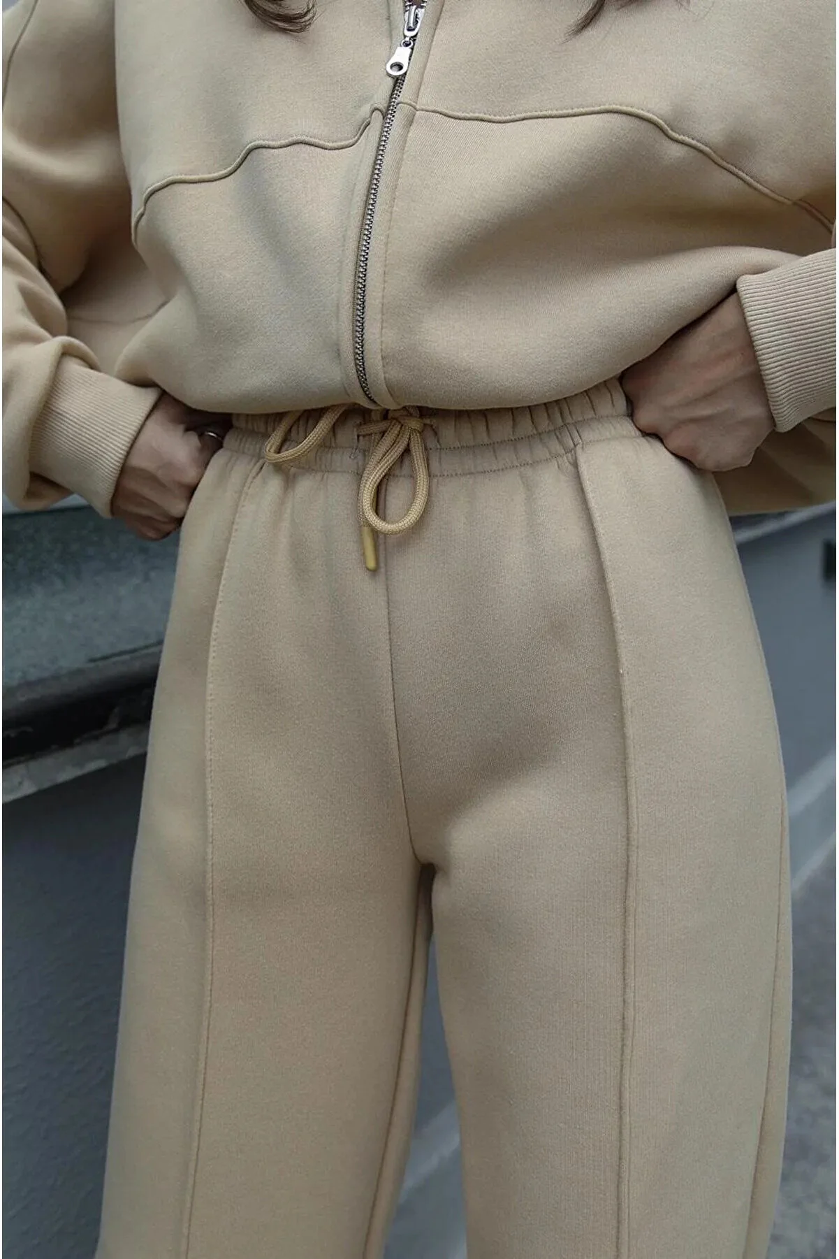 NOVEL | Chándal moderno