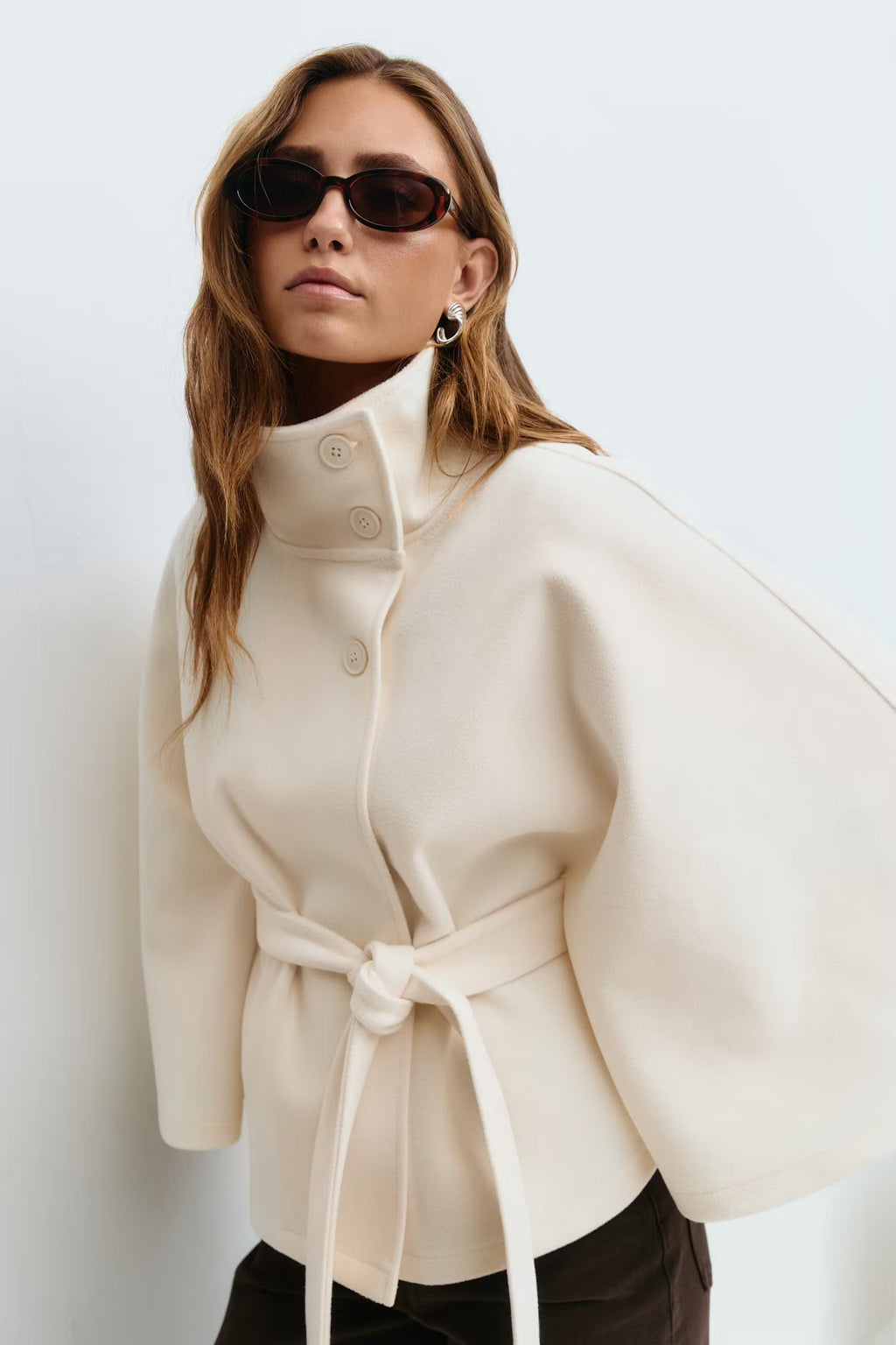 LISA | Chaqueta Capa con Cinturón