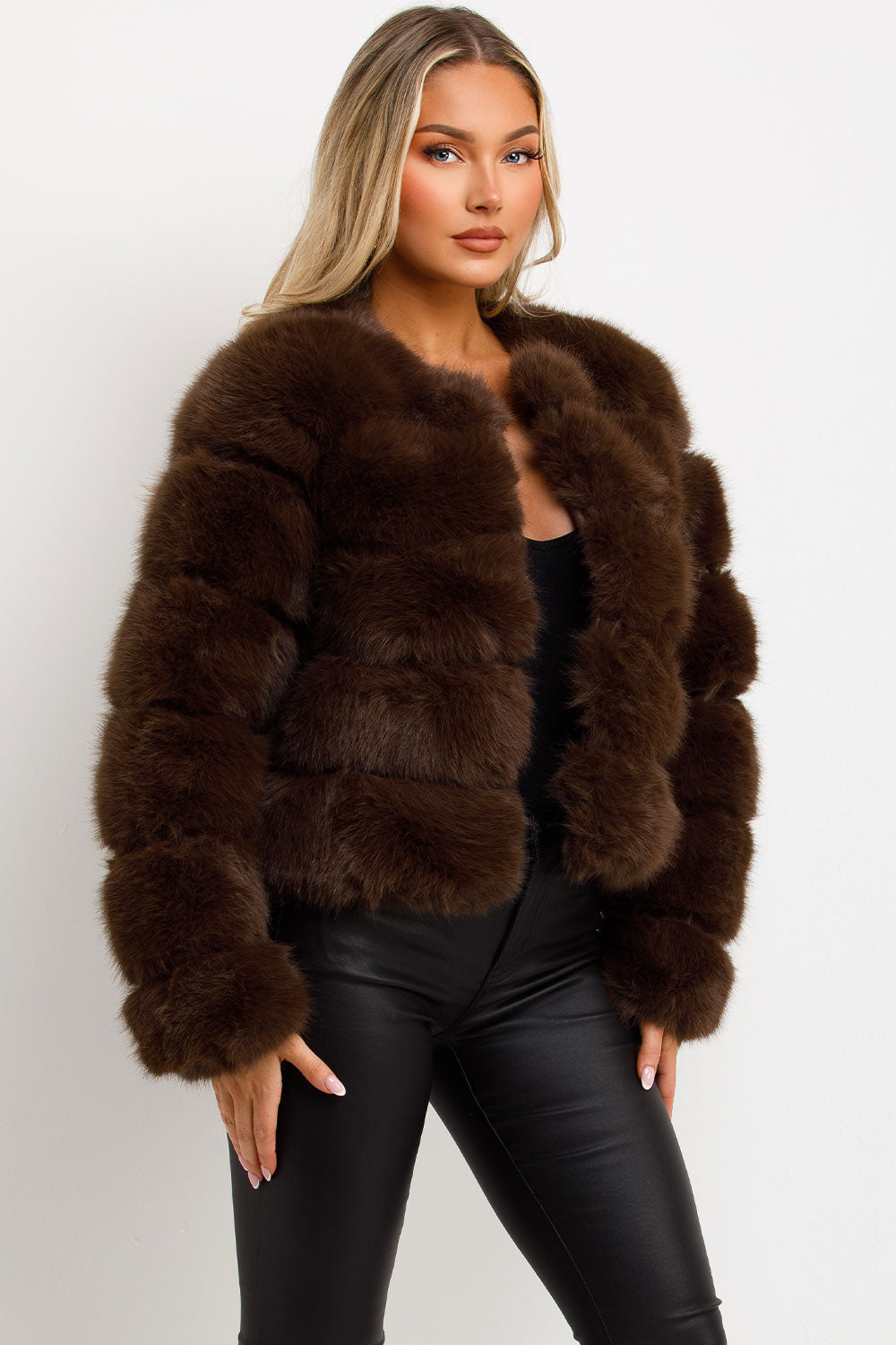 ROSIE | Glamourosa Chaqueta de Piel Sintética