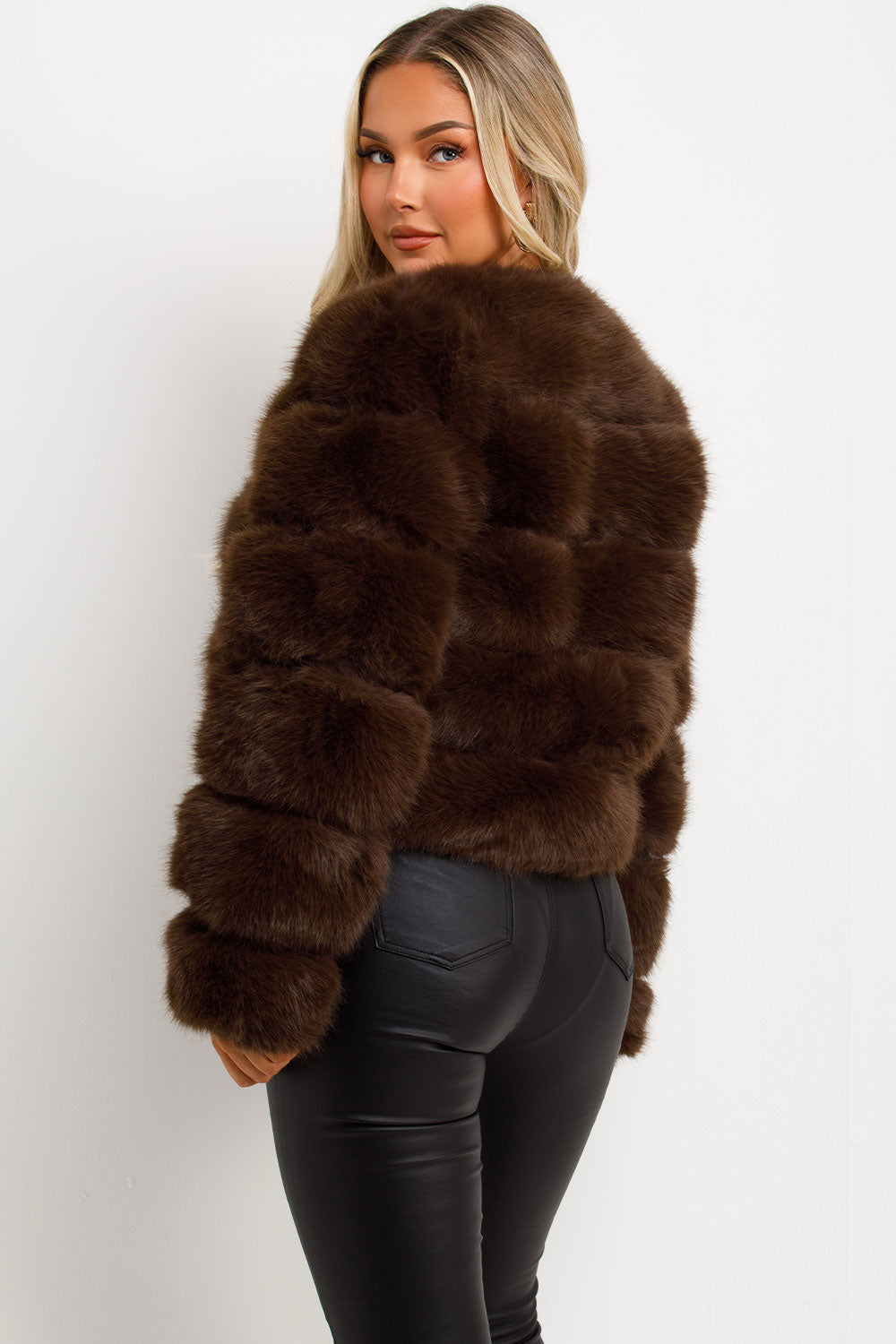 ROSIE | Glamourosa Chaqueta de Piel Sintética