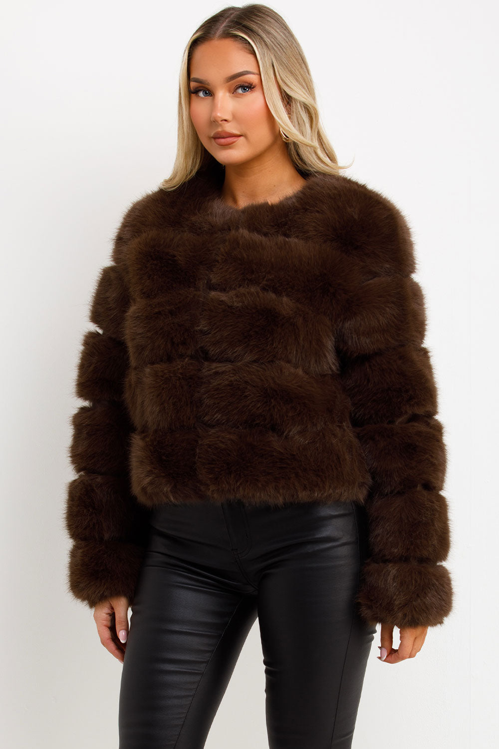 ROSIE | Glamourosa Chaqueta de Piel Sintética