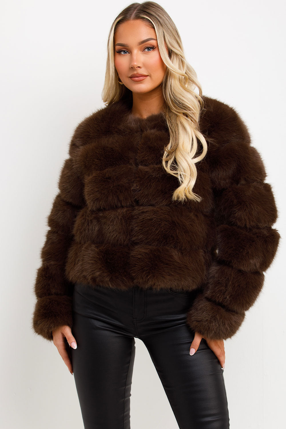 ROSIE | Glamourosa Chaqueta de Piel Sintética