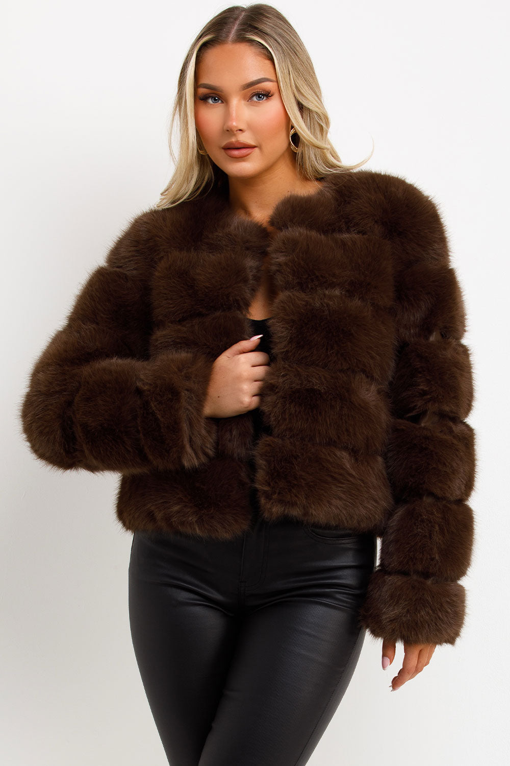 ROSIE | Glamourosa Chaqueta de Piel Sintética
