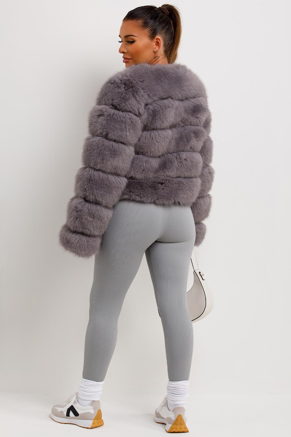 ROSIE | Glamourosa Chaqueta de Piel Sintética