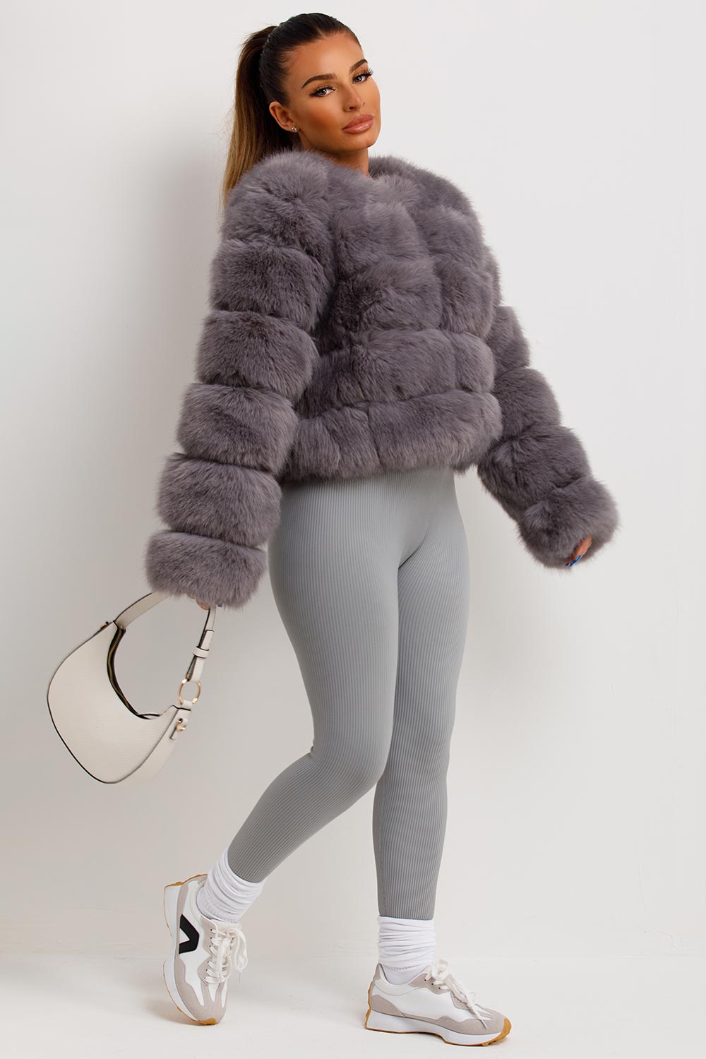 ROSIE | Glamourosa Chaqueta de Piel Sintética