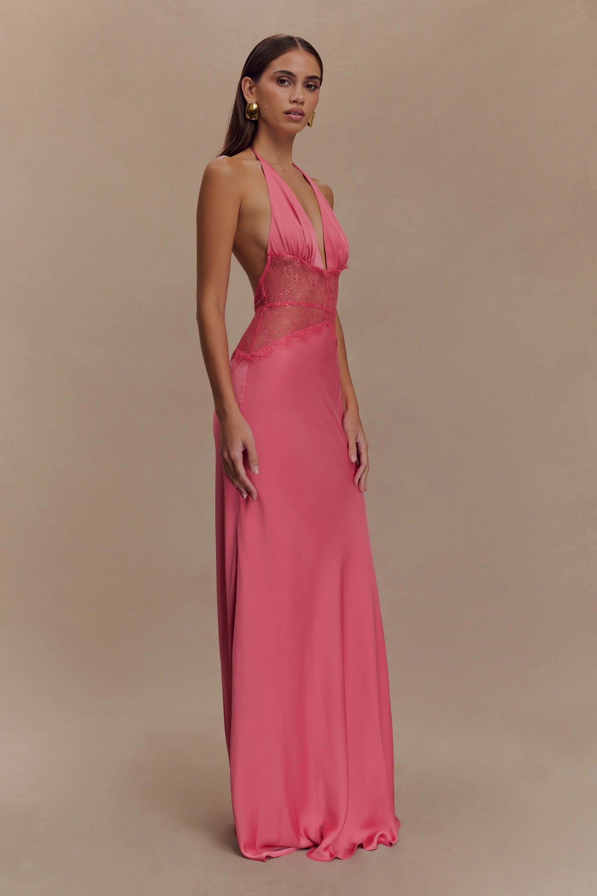 SELINA | Vestido Maximalista Estiloso con Cintura Transparente