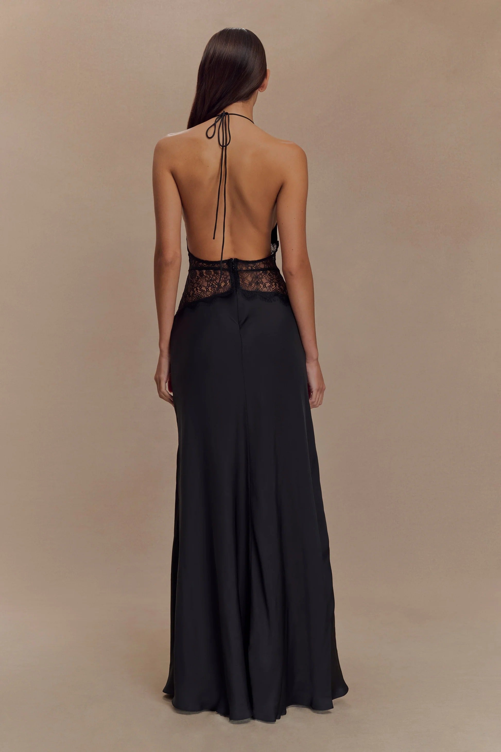 SELINA | Vestido Maximalista Estiloso con Cintura Transparente