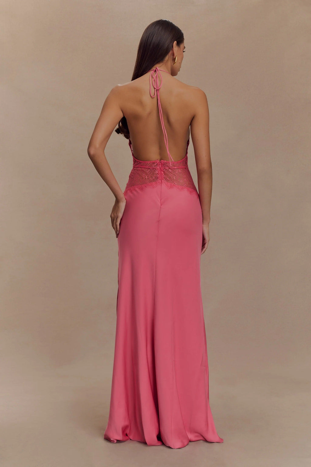 SELINA | Vestido Maximalista Estiloso con Cintura Transparente