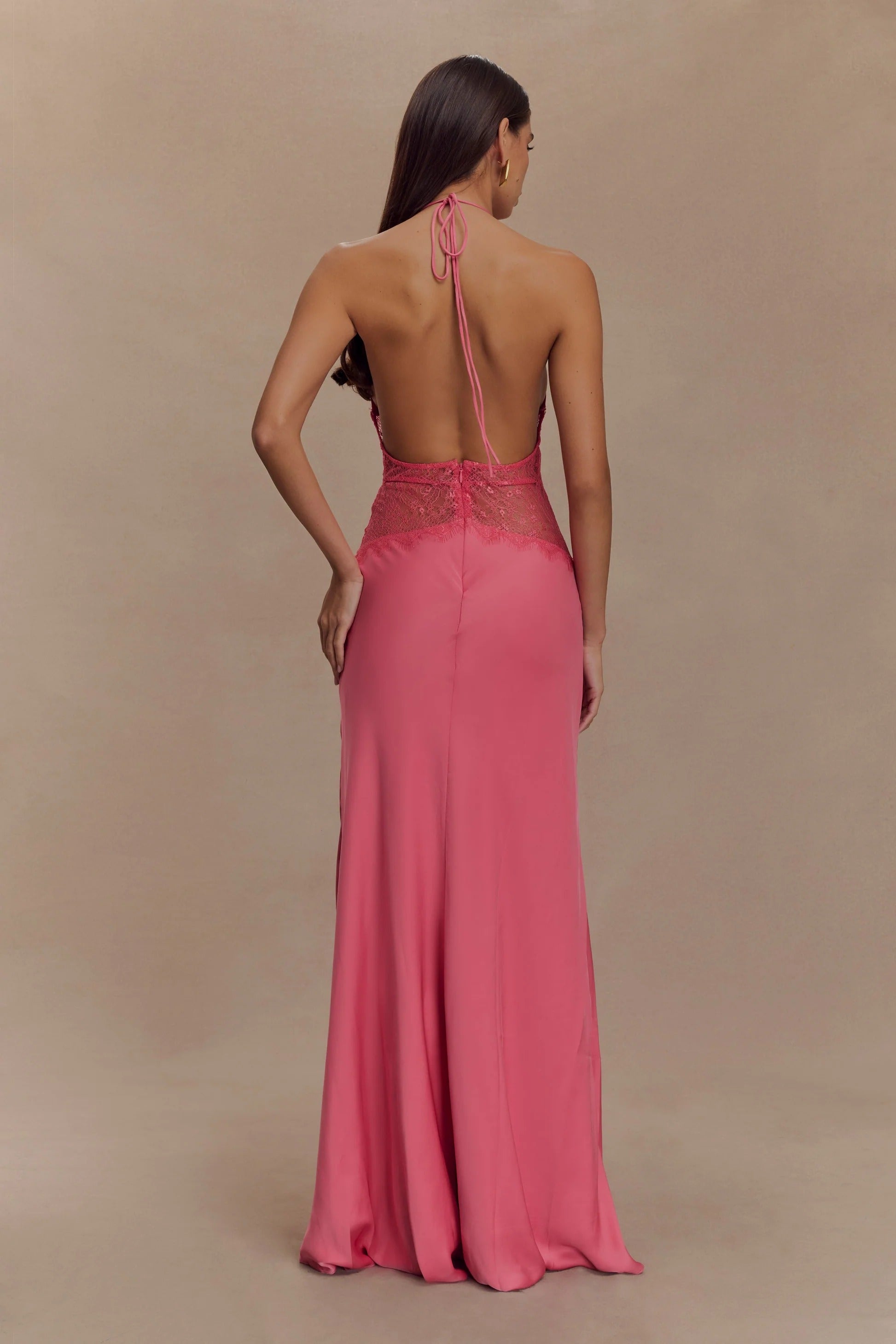SELINA | Vestido Maximalista Estiloso con Cintura Transparente