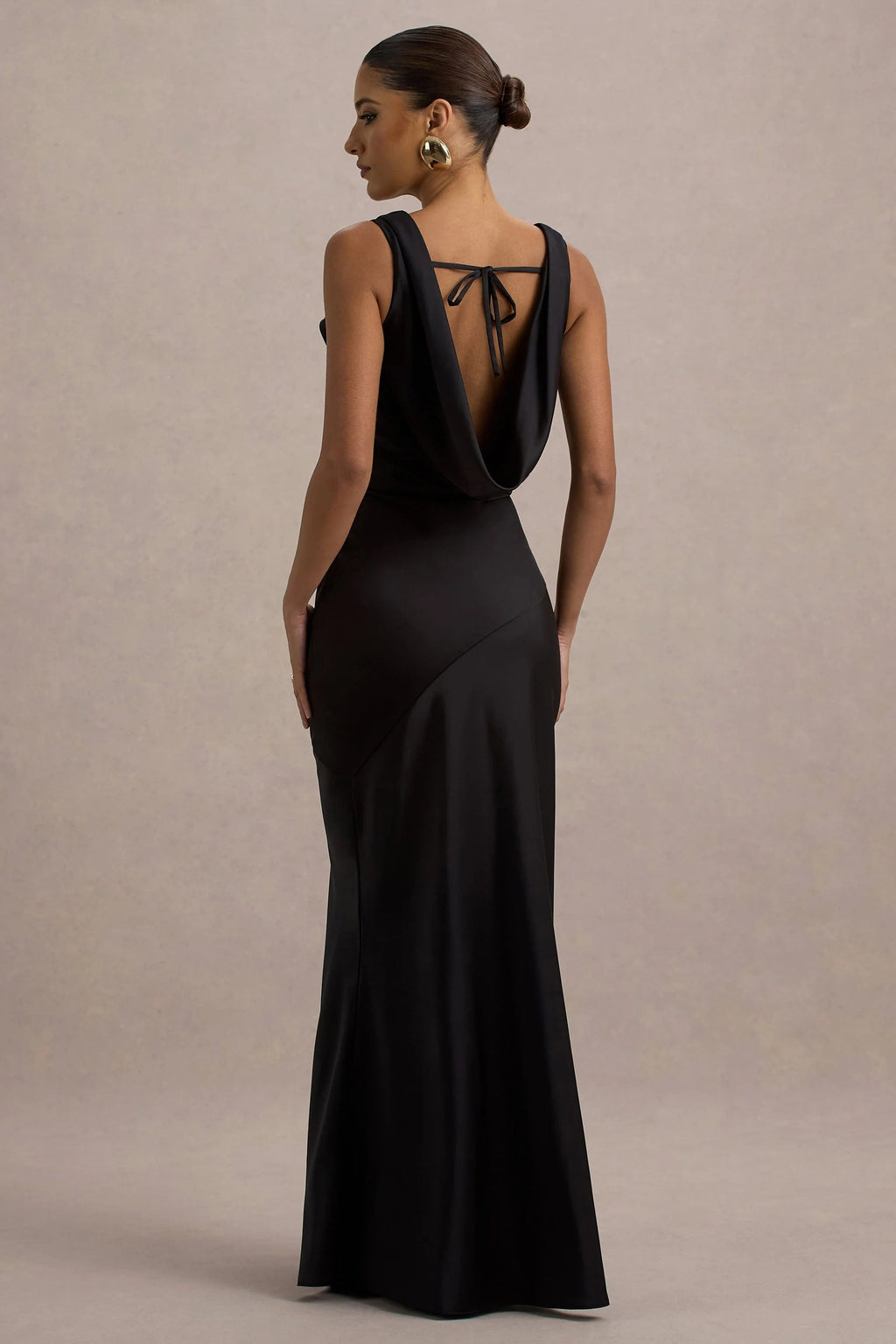 LENA | Vestido Maxí minimalista con escote drapeado