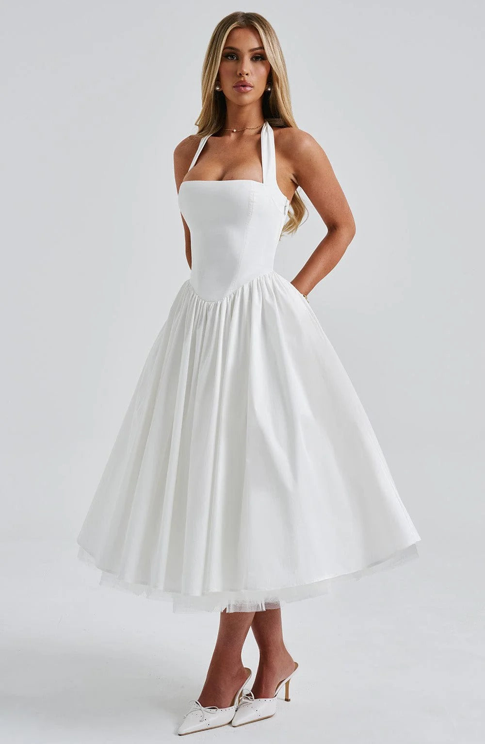 TESSA | Vestido midi con tirantes inspirado en lo vintage