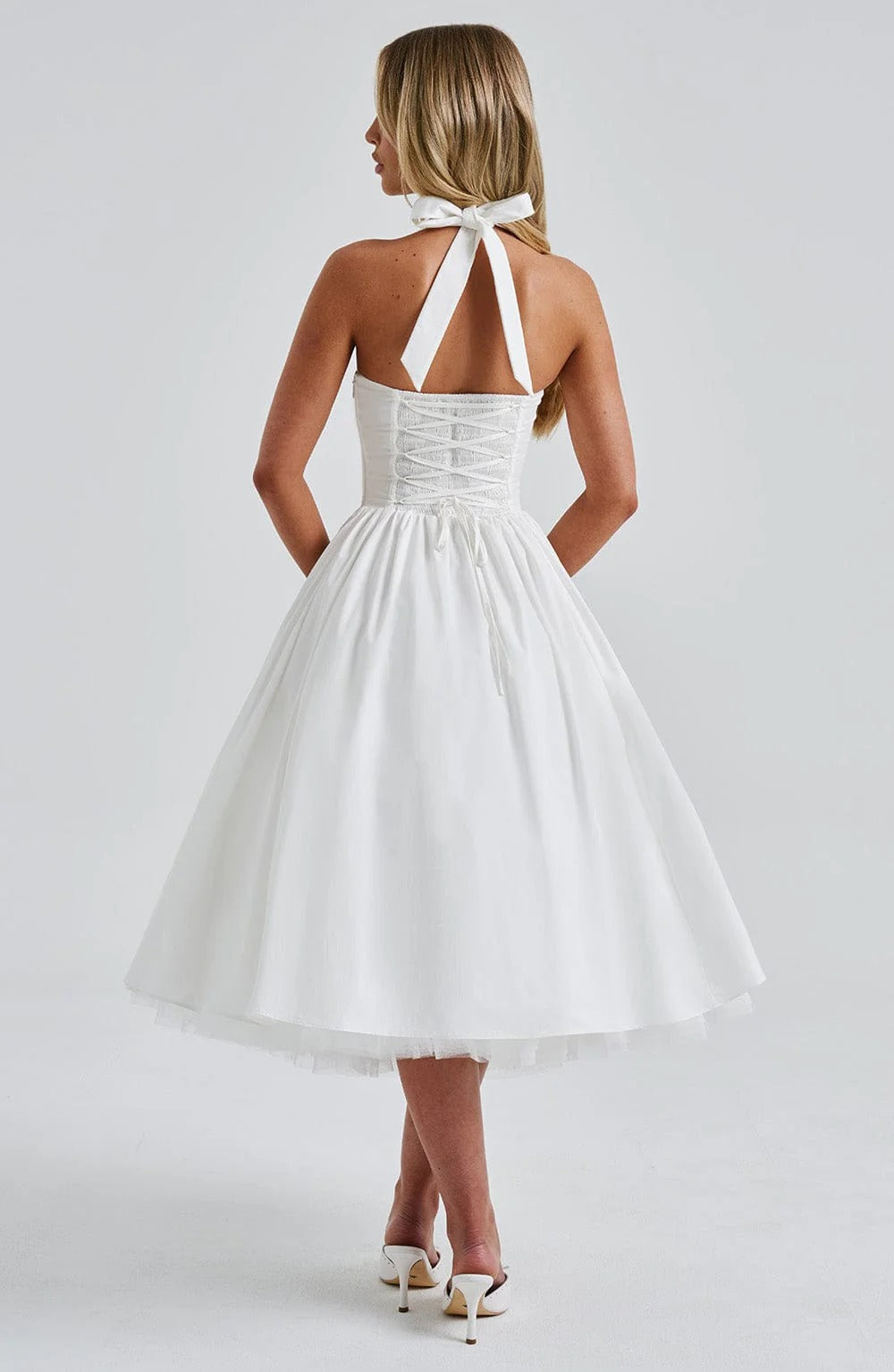 TESSA | Vestido midi con tirantes inspirado en lo vintage