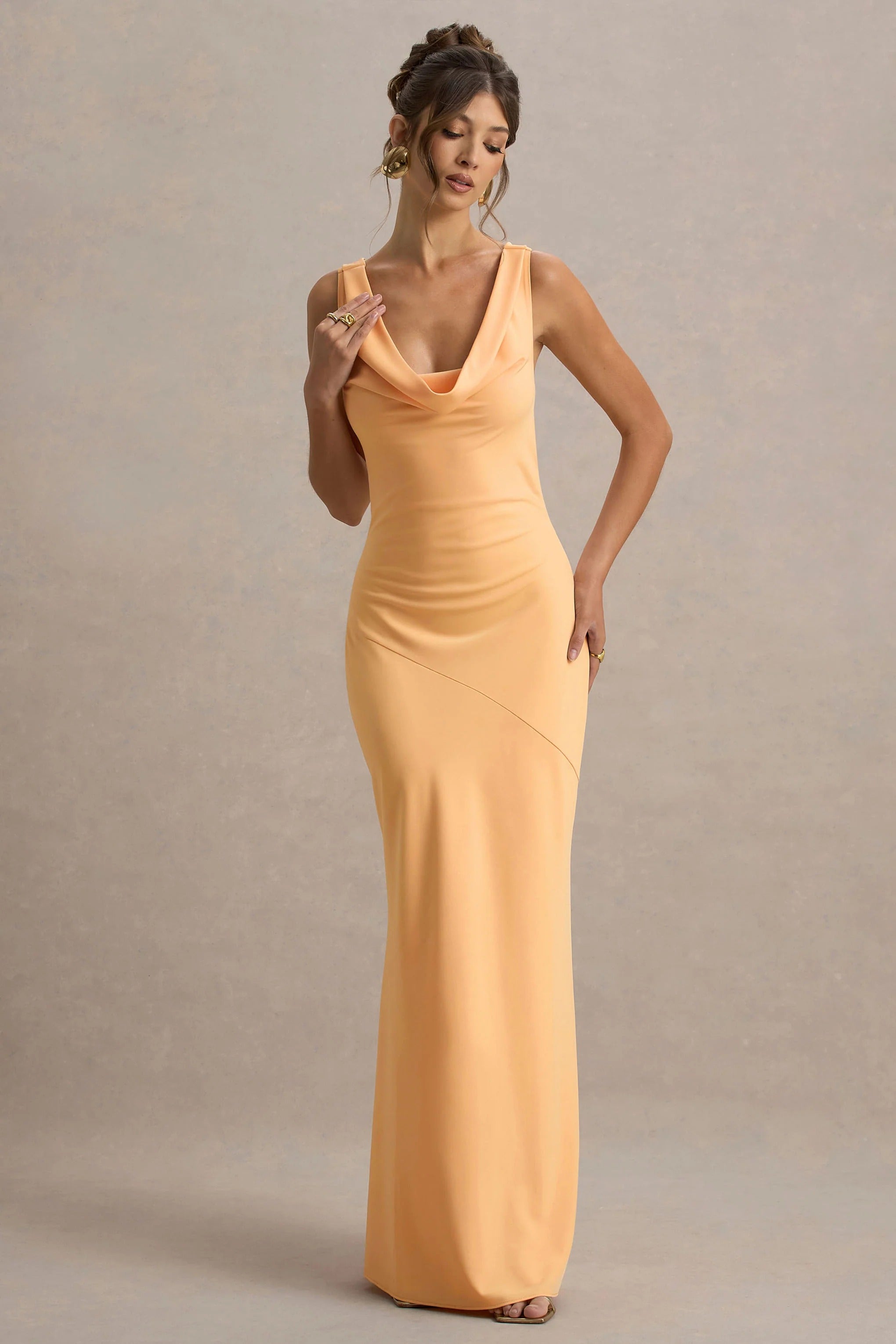 LENA | Vestido Maxí minimalista con escote drapeado