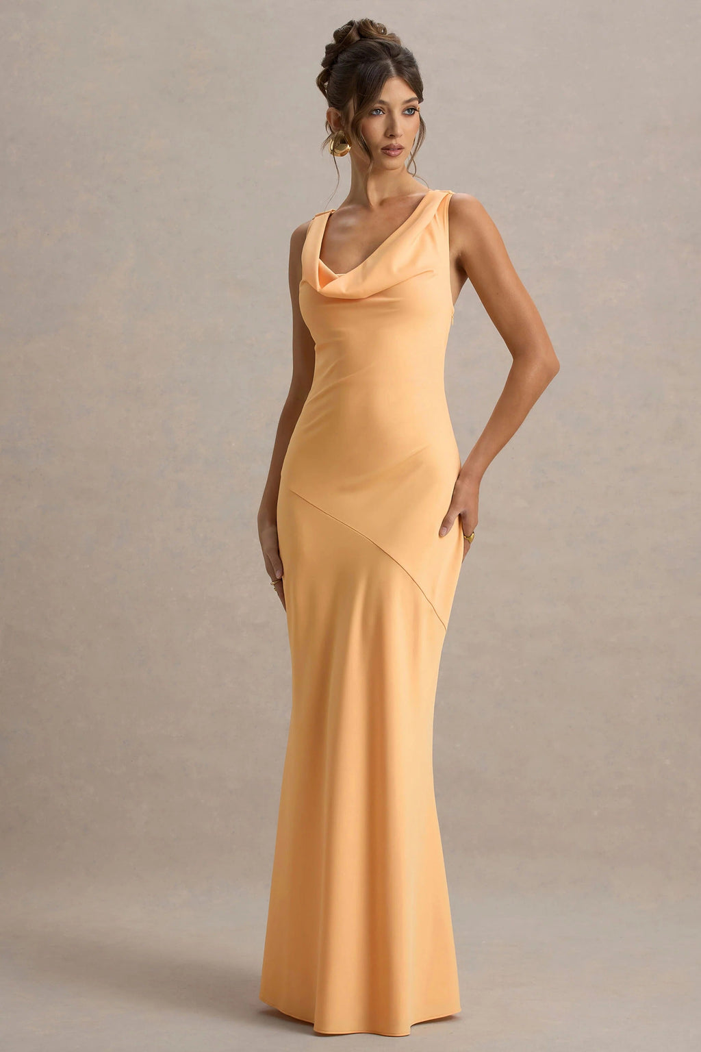 LENA | Vestido Maxí minimalista con escote drapeado