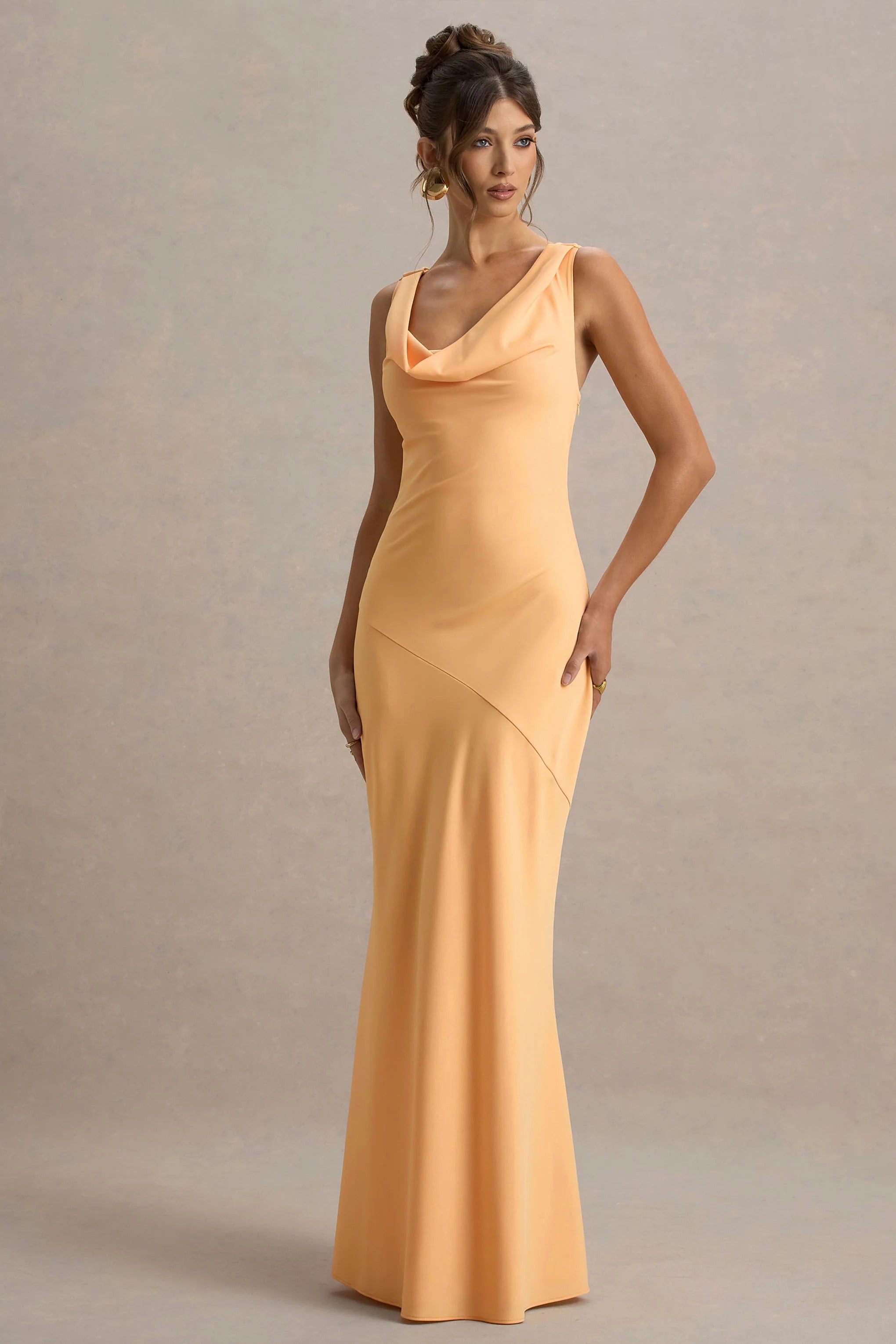 LENA | Vestido Maxí minimalista con escote drapeado