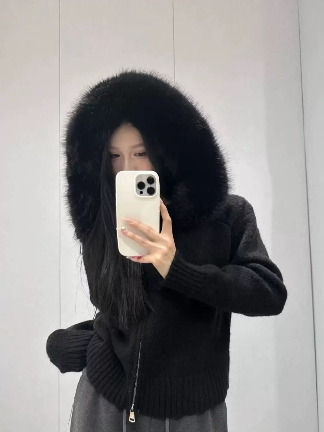 GLENDA | Elegante chaqueta de punto con capucha y cuello de piel