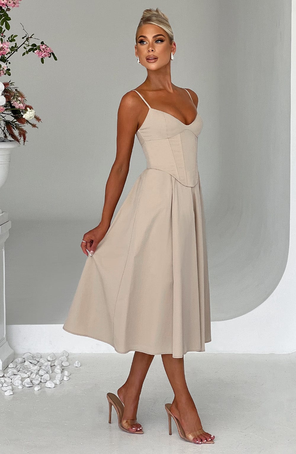 MAILEEN | Elegante vestido midi estilo corsé