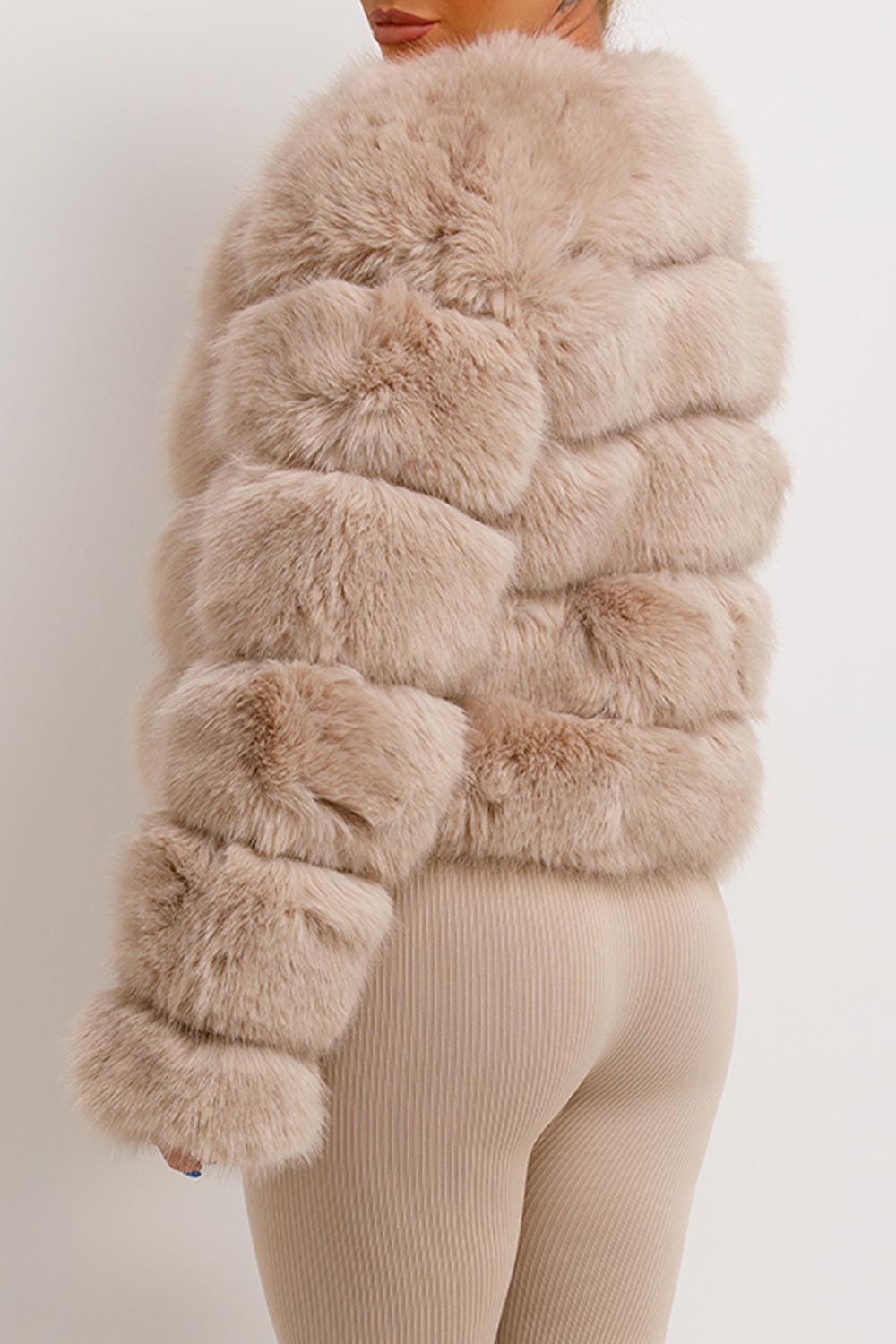 ROSIE | Glamourosa Chaqueta de Piel Sintética