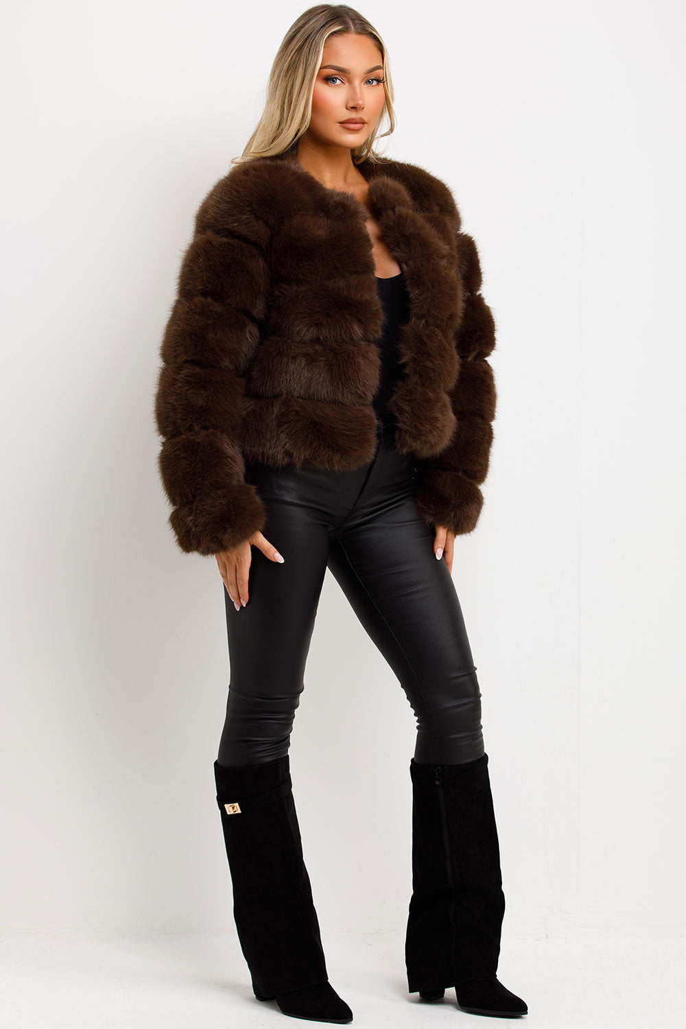 ROSIE | Glamourosa Chaqueta de Piel Sintética