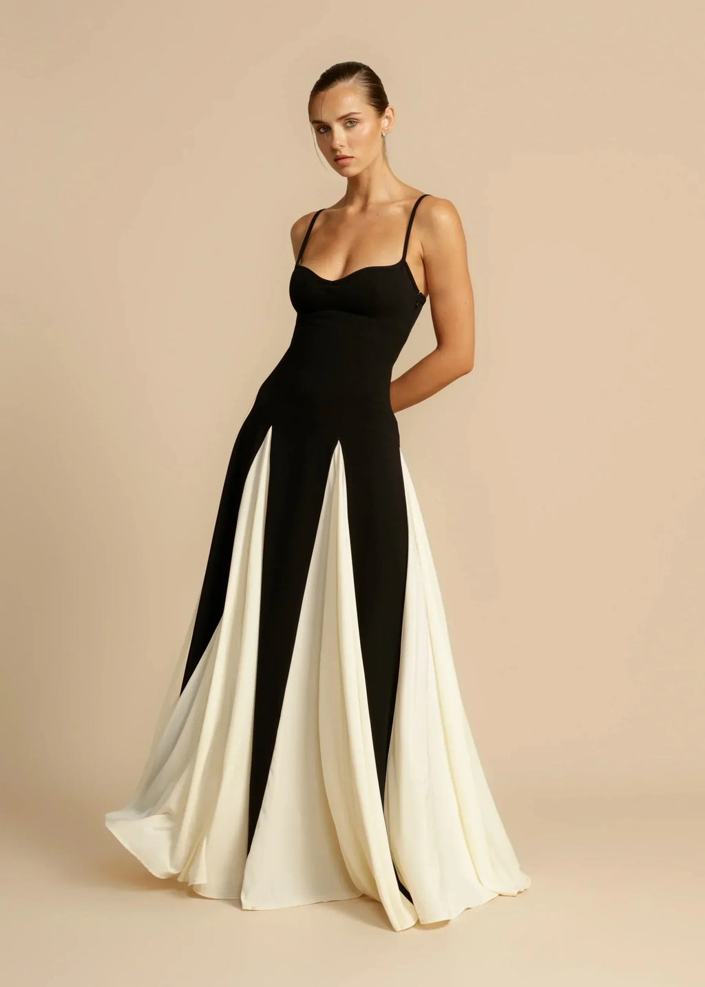 NATALIE | Vestido Maximalista Fluido